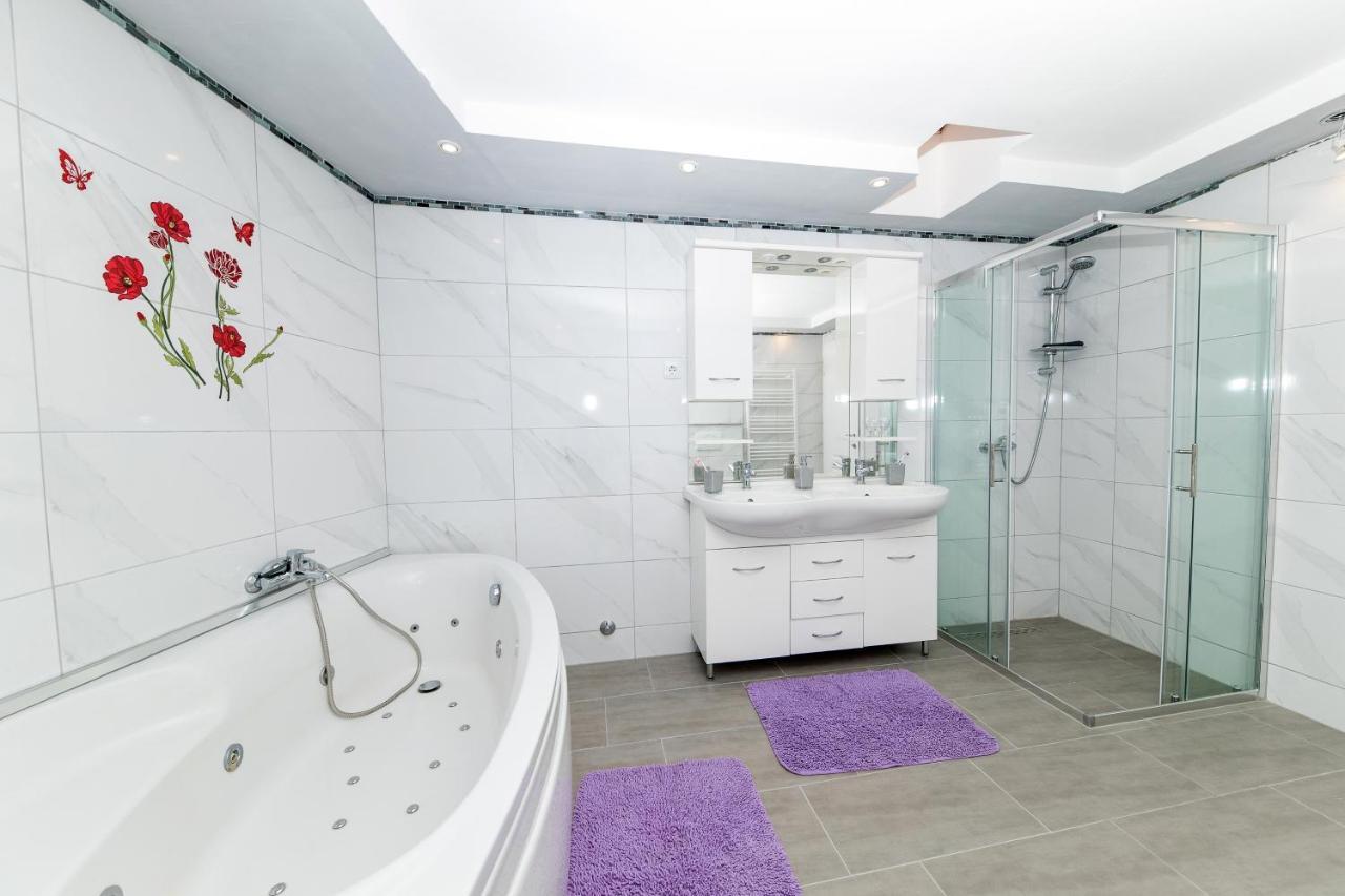 Family Friendly Apartments With A Swimming Pool Dramalj, Crikvenica - 5594 Zewnętrze zdjęcie